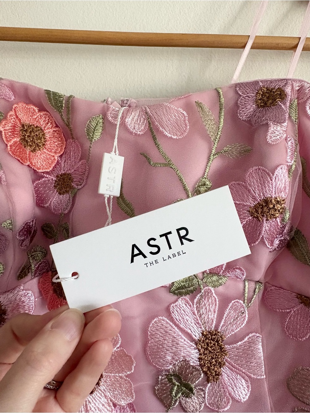 ASTR Julisa Embroidered Floral Strapless Mini Dress NEW - Picture 9 of 9